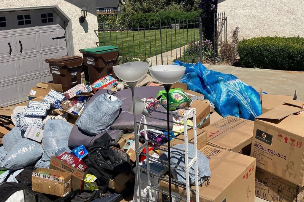 Junk Removal Residential Junk Removal: The Complete Guide to Clearing Your Home Junk Removal Residential Junk Removal: The Complete Guide to Clearing Your Home